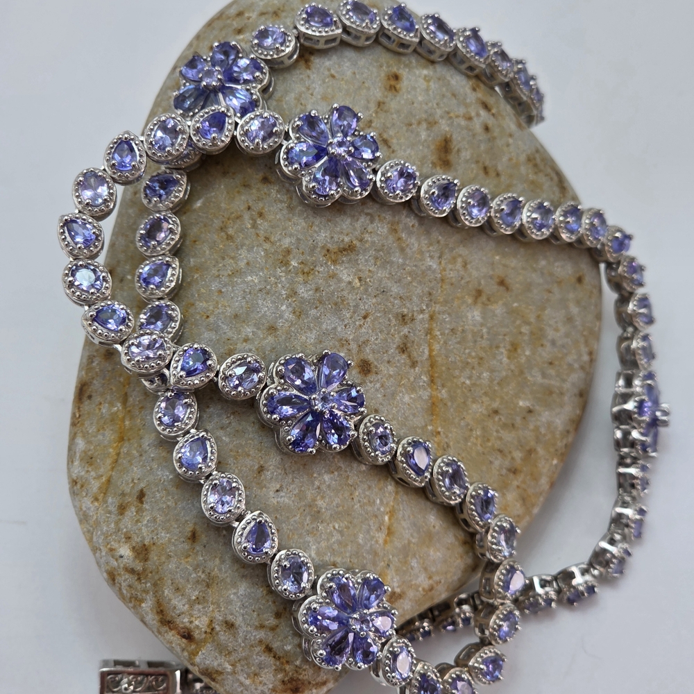 Tanzanite Necllace.